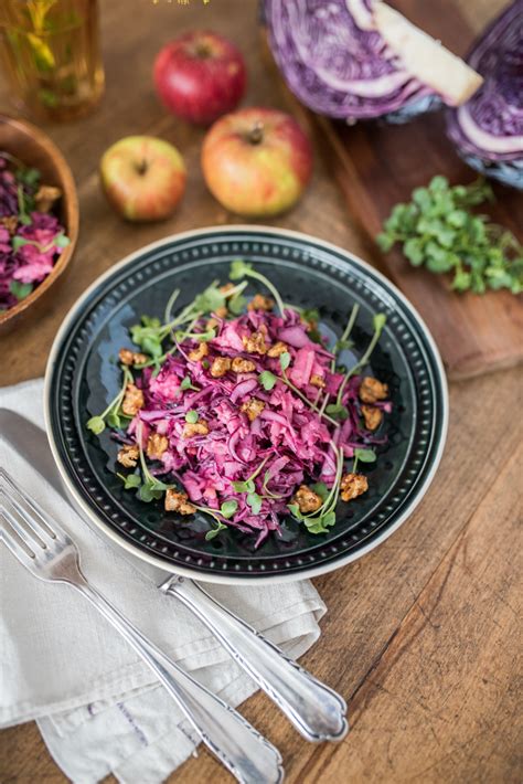 Leckerer Herbsteinstieg Rotkohl Apfel Salat Mit Karamellisierten