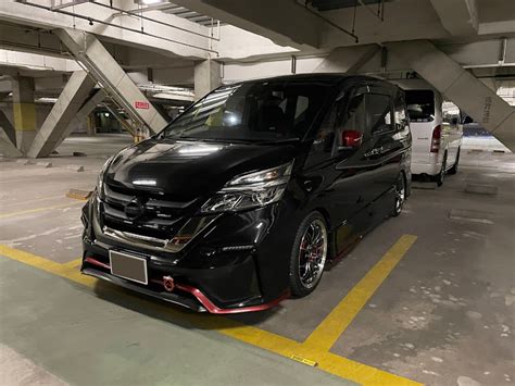 セレナのnismo・ドライブ・インテックス大阪・ライブ・立体駐車場に関するカスタム事例｜車のカスタム情報はcartune