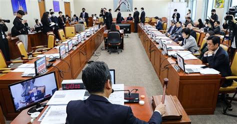 과방위 ‘방송법 개정안 본회의 직회부 野 단독 의결與 전원 퇴장 조선비즈