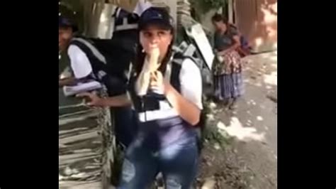 Mujer Del Censo En Guatemala Se Mete Un Banano En La Boca Xnxx