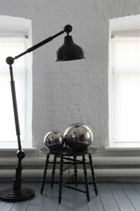 13 Eye-Catching Arc Floor Lamp Designs That Bring Style To Any Decor