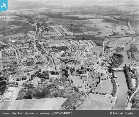 EPW048025 ENGLAND 1935 Abbey Park The Town And The River Avon