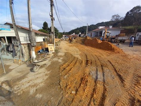 Secretaria De Obras Inicia Drenagem Na Rua Maria Albertina Zierke Pavesi