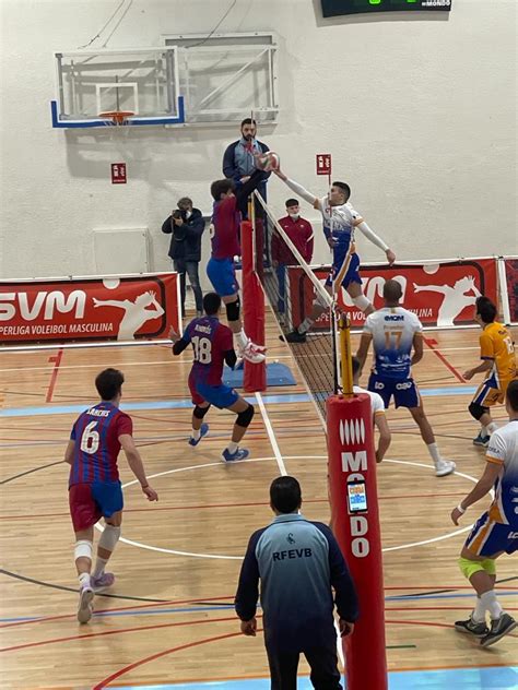 Rfevb El Bar A Voleibol Se Lleva Los Tres Puntos Del Derby Catal N