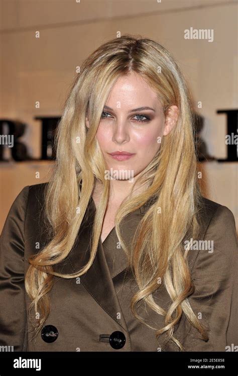 Lisa Marie Presley Daughter Riley Keough Arrives At The Re Opening Of The Burberry Of Beverly