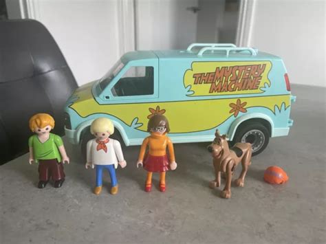 Playmobil Scooby Doo Mystery Machine Playset Fred Velma Shaggy