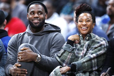 Lebron James Posts Instagram Video Of Wife Savannah In Black Dress