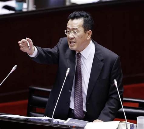 “绿委”顾立雄称要约谈国民党历任党主席，被批“好大官威” 港台来信 澎湃新闻 The Paper