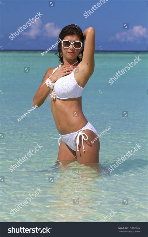 Beautiful Sexy Girl Bikini On Beach Stock Photo 173094692 Shutterstock
