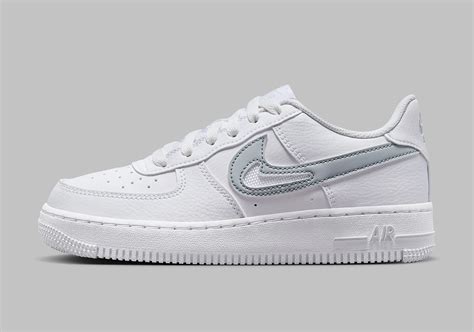 Nike S Cut Out Swoosh Air Force Aparece En Gris Suave