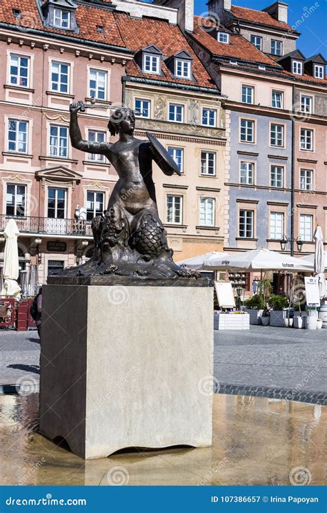 Statue Der Meerjungfrau Syrenka Symbol Von Warschau Am Alten