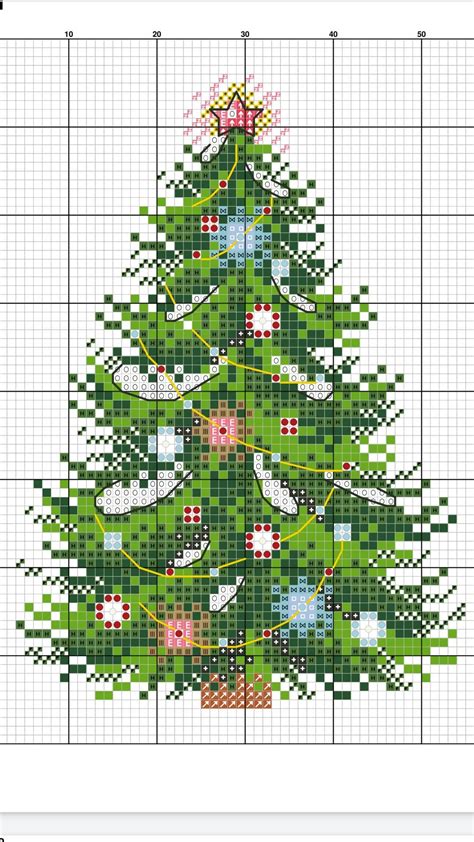 A Cross Stitch Christmas Tree Is Shown In The Shape Of A Pixell Pattern