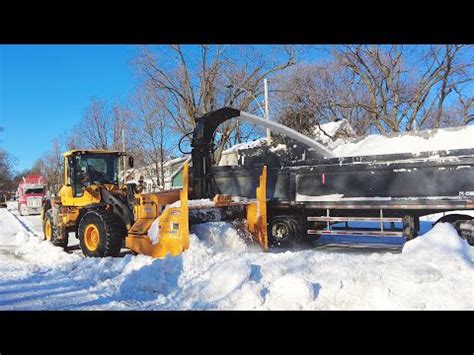 Sunny Day Montreal Snow Removal By My Favorite Snow Crew Youtube