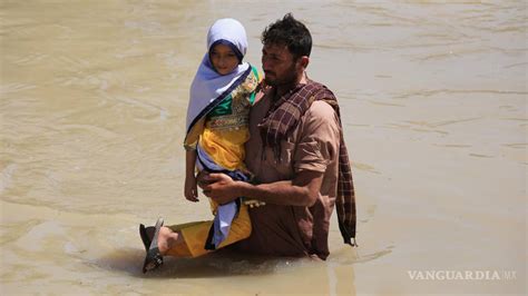 Catástrofe Suman más de mil fallecidos por inundaciones en Pakistán