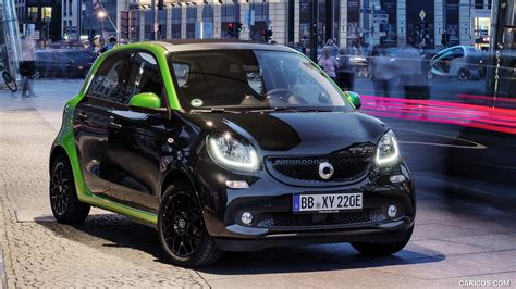 Smart ForFour Electric Drive | 2017MY | Front Three-Quarter