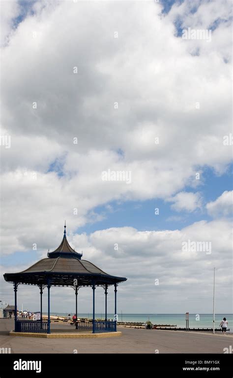 Bognor regis seafront hi-res stock photography and images - Alamy