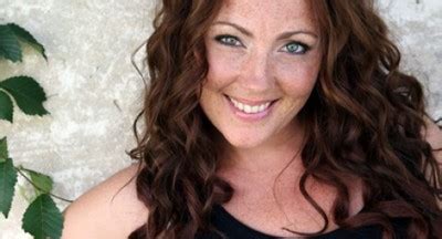 10 Hot Sexy Hanna Hedlund Bikini Pics