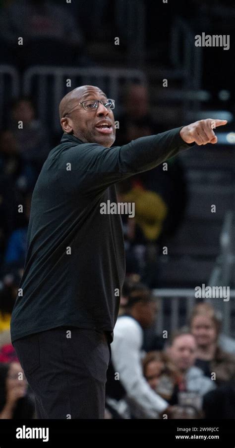 Sacramento Kings Coach Mike Brown Points During The First Half Of The