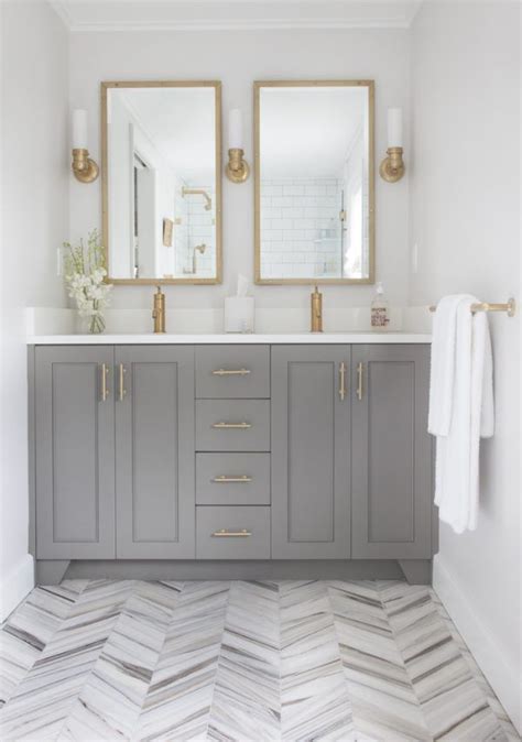 25 Stunning Bathrooms With Gold Hardware Bathroom Inspiration