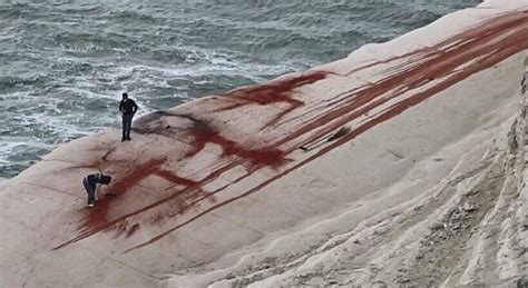 Scala Dei Turchi Imbrattata Quaranta Finisce In Una Casa Lavoro Del