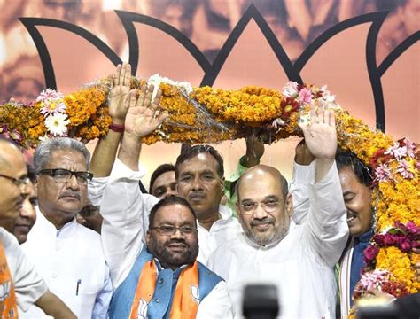 Former Bsp Leader Swami Prasad Maurya Joins Bjp Latest News India