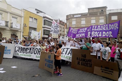 El Ve Nat De La Costera Es Mobilitza Contra Un Abocador Privat