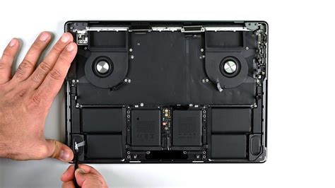 M4 MacBook Pro Teardown Reveals Larger Heatsink But Few Other Changes