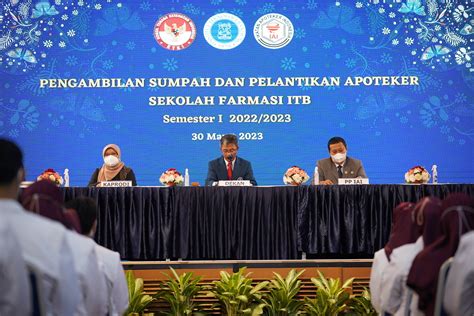 75 Apoteker Lulusan Sekolah Farmasi Itb Diambil Sumpah Dan Dilantik