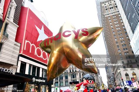 Macys Thanksgiving Day Parade Balloons Photos And Premium High Res