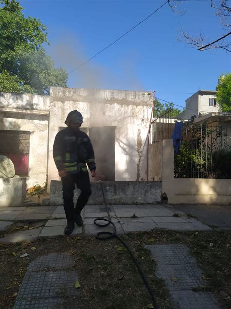 Una familia de Lomas perdió todo en un incendio y denuncian que fue