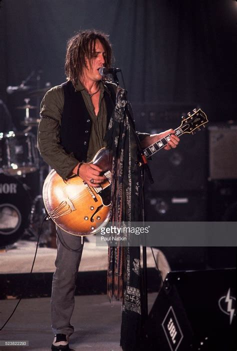 Portrait Of Izzy Stradlin During Rehearsal In Chicago Illinois May 15 1992 Guns N Roses