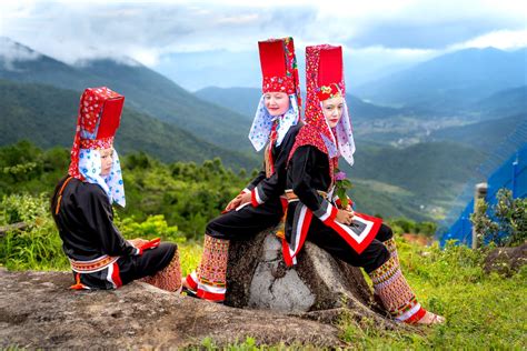 Women in Mountains in Traditional Clothing · Free Stock Photo