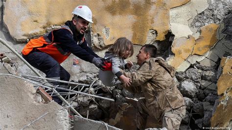 N Mero De Mortos Em Terremoto Na Turquia E Na S Ria Passa De Mil