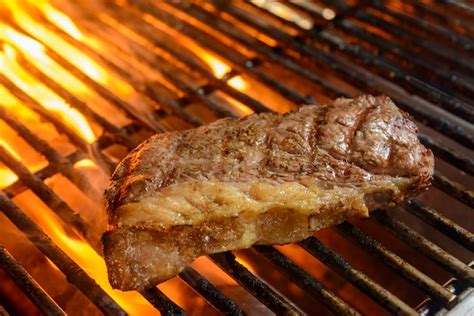 Churrasco De Picanha Assada Na Brasa Esta Forma De Churrasco é