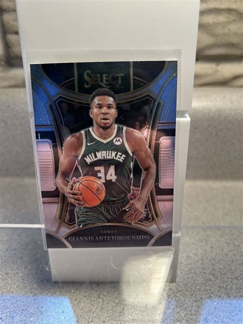 Panini Select Mezzanine Level Giannis Antetokounmpo For