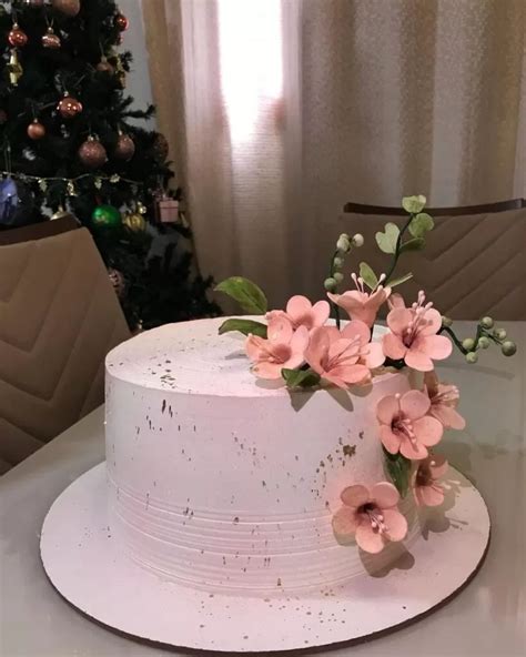 Bolo De Aniversário Feminino Moderno Decoração Fácil