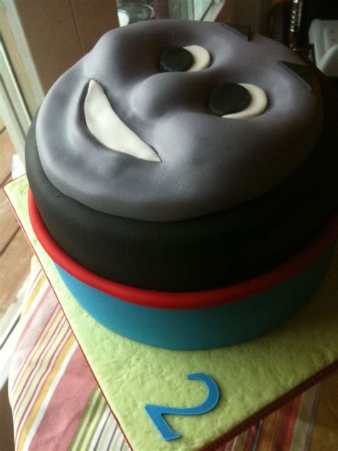 Thomas The Train Cake - CakeCentral.com