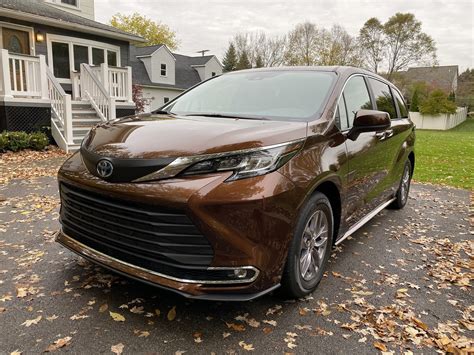 Toyota Sienna Test Drive Review CarGurus Ca