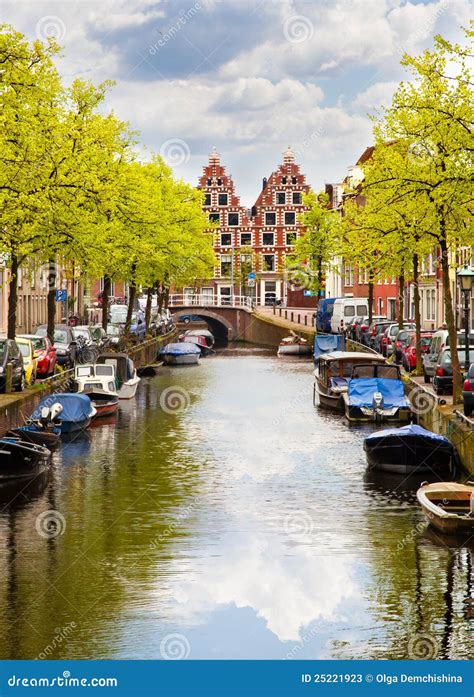 Canal of Haarlem, Netherlands Stock Image - Image of road, urban: 25221923