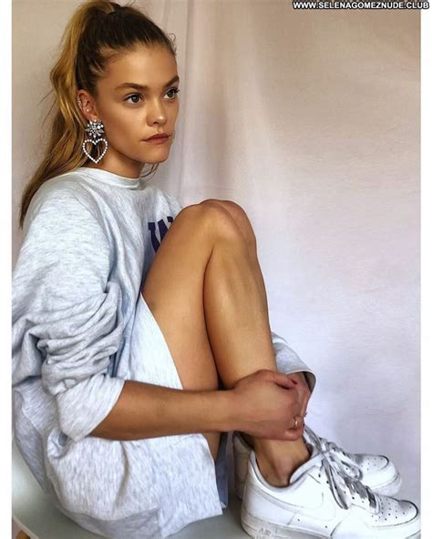 Nina Agdal No Source Sexy Babe Celebrity Beautiful Posing Hot