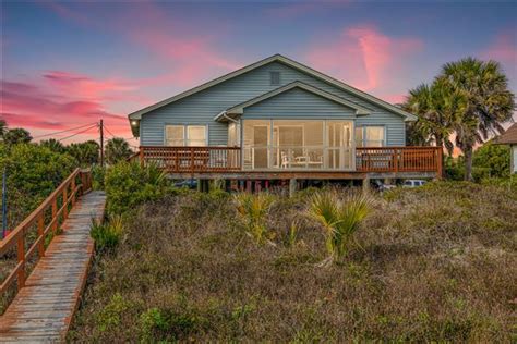 CLASSIC FOLLY BEACH COTTAGE | South Carolina Luxury Homes | Mansions ...