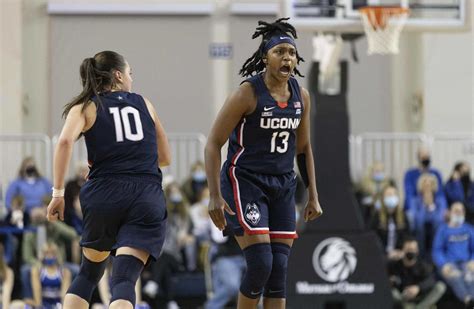 UConn women’s basketball team climbs to No. 8 in the AP Top 25 poll