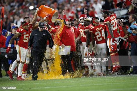 Gatorade Shower Photos Et Images De Collection Getty Images