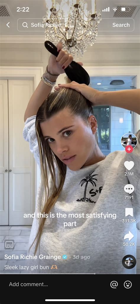 Sofia Richie Grainge Slick Bun 6 Grazia