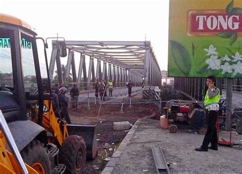 Pungli Rp10 Juta Per Hari Di Jembatan Comal 10 Anggota Satlantas