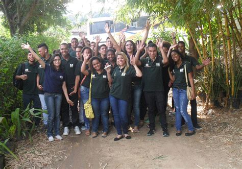 CIEE Rio Aprendizes Participam de plantio de árvores no Parque