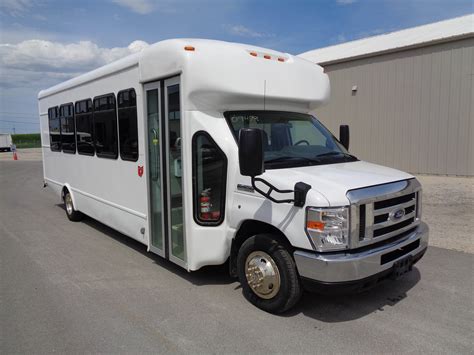 2017 Startrans Ford E450 24 Passenger Shuttle Bus