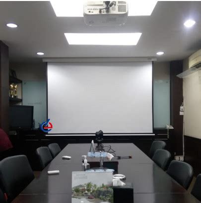 Jual SCREEN PROYEKTOR MOTORIZED Gantung 70 LAYAR PROJECTOR ELECTRIC