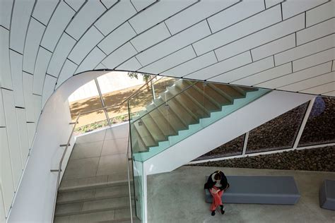 Orange County Museum of Art by Bilyana Dimitrova Photography - Architizer