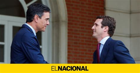 Sánchez y Casado se reúnen en la Moncloa en plena crisis de Cs